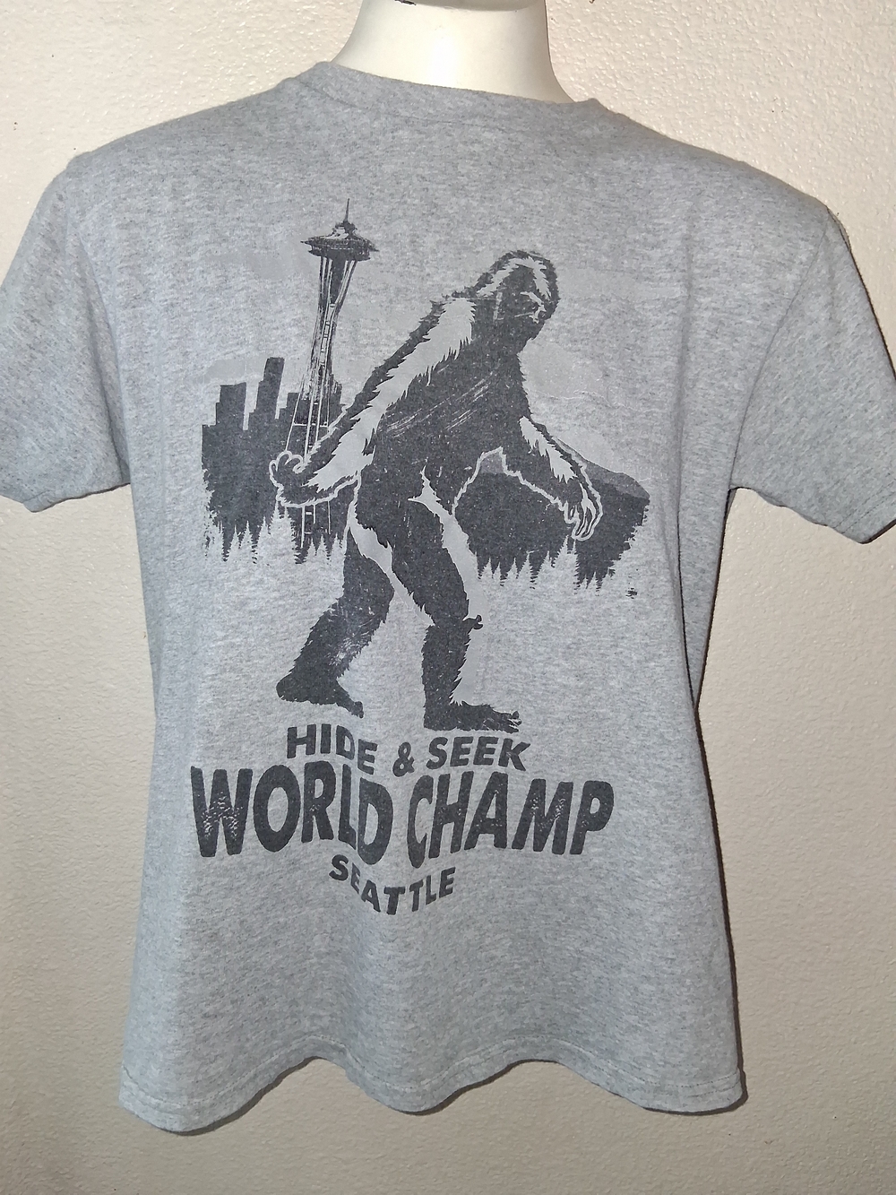 Vintage Gray "Hide & Seek World Champ" Seattle T-Shirt Youth Large